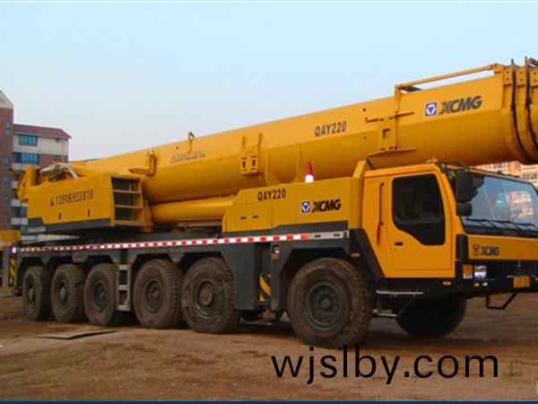 220噸汽(qi)車(che)弔(diao)